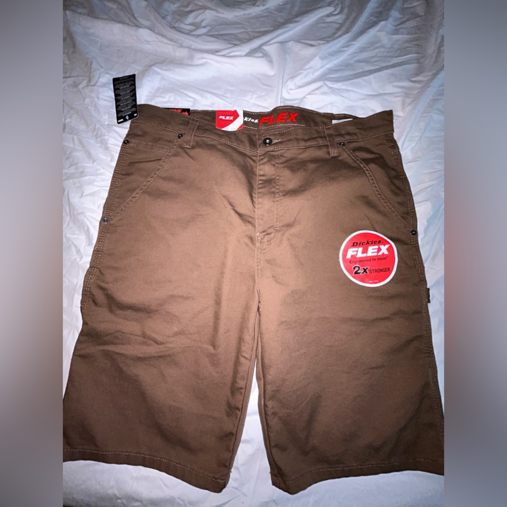 Men’s brand new brown cargo shorts